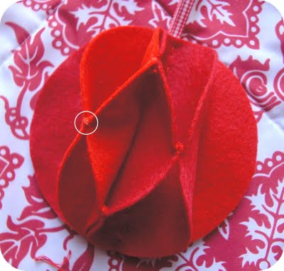Felt Ornament 5.jpg